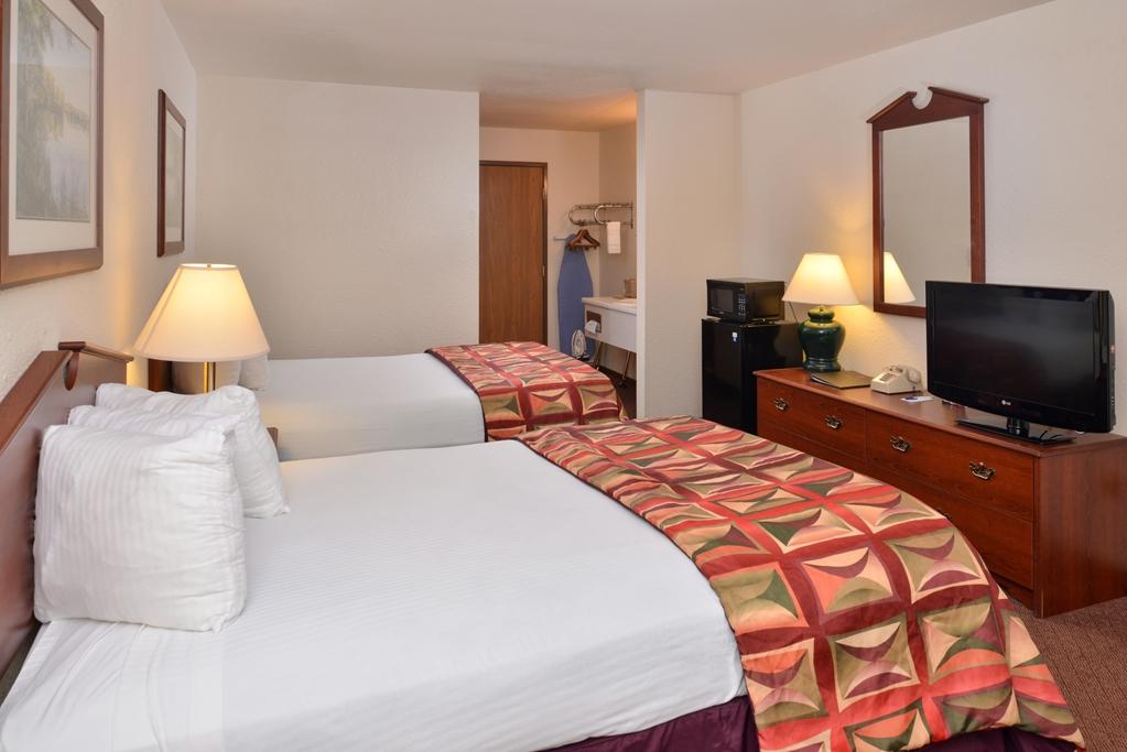 Magnuson Hotel Country Inn Ishpeming Quarto foto
