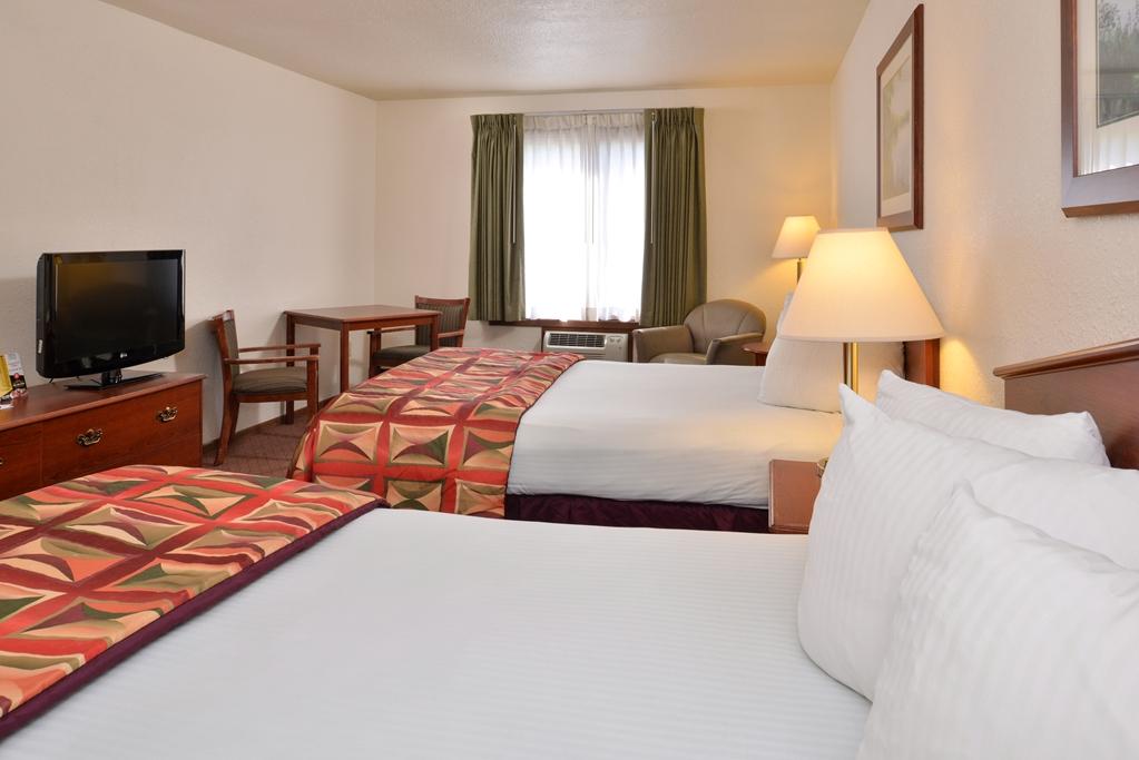 Magnuson Hotel Country Inn Ishpeming Quarto foto